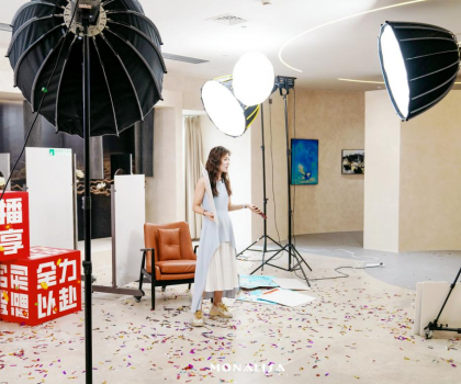 蒙娜麗莎直播基地落成投入使用！全域新零售版圖再添強核心引擎！