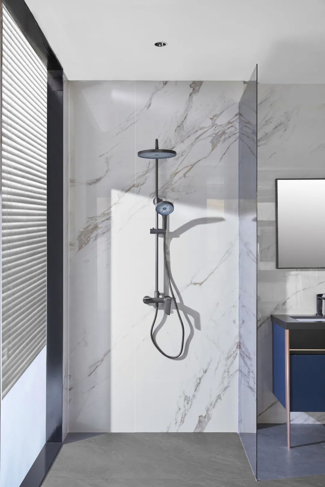 1671427586740046.jpg 東鵬整裝衛浴銀裳系列丨全新「凈」界,帶你解鎖不一樣的衛浴體驗6.jpg