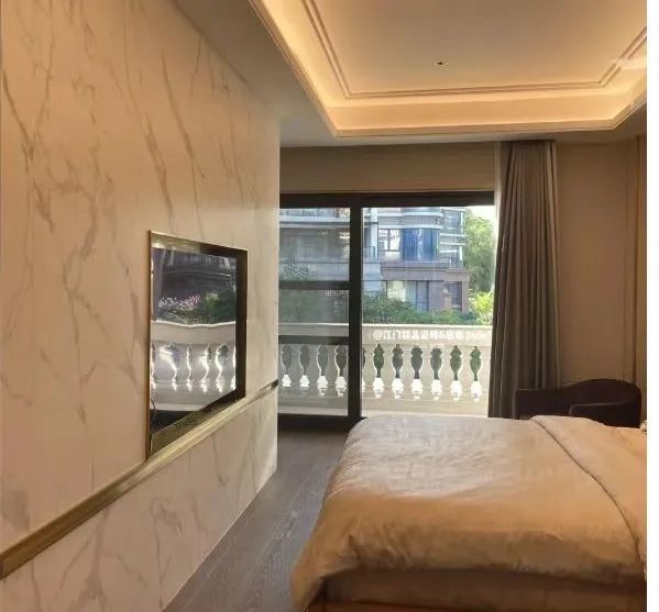 1685324960629622.jpg 巖寶科技|打通巖板交付“最后一公里”,讓高端設(shè)計完美落地!v2.jpg