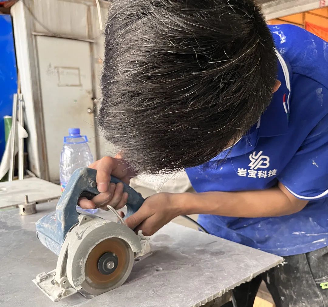 1685325031267173.jpg 巖寶科技|打通巖板交付“最后一公里”,讓高端設(shè)計完美落地!6.jpg