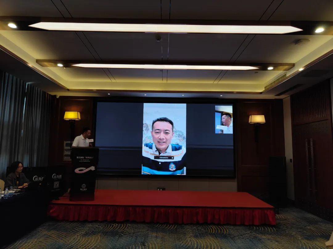 1716949382917778.jpg 抖勢(shì)達(dá)人 獅王瓷磚第二季抖音精英特訓(xùn)營(yíng)暨2024全國(guó)聯(lián)動(dòng)啟動(dòng)會(huì)盛大召開5.jpg