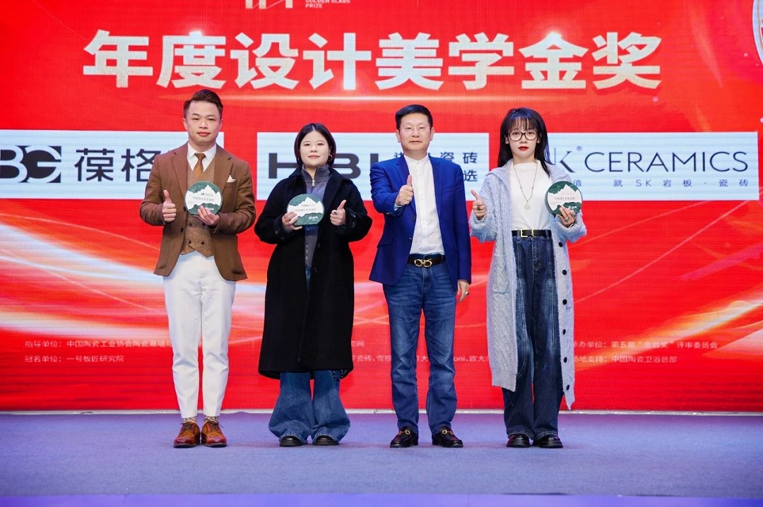 1734426932294571.jpg 18新.jpg