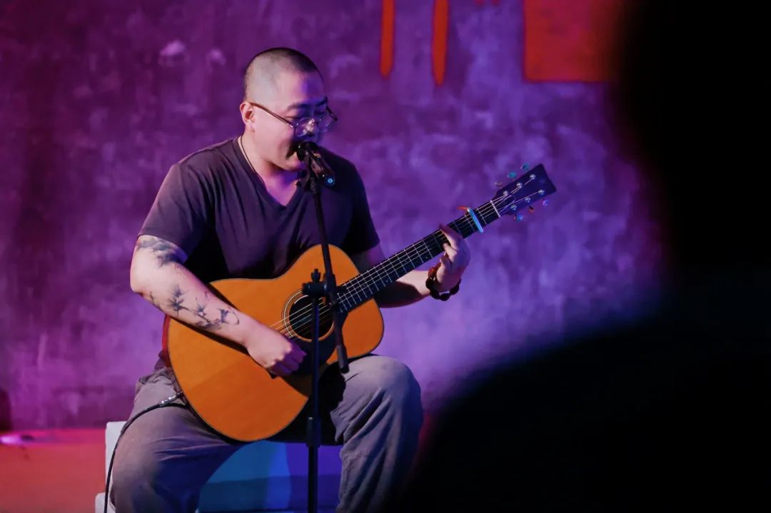 1745657545394957.jpg 表演8.jpg